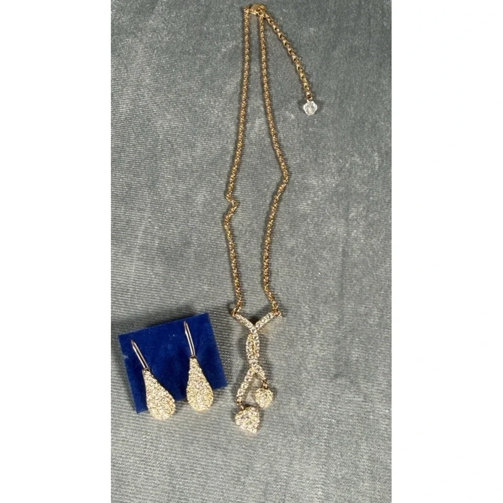 Swarovski Signed Swan Logo Pave Crystal Puffed Heart Leaf Necklace & Earring Set